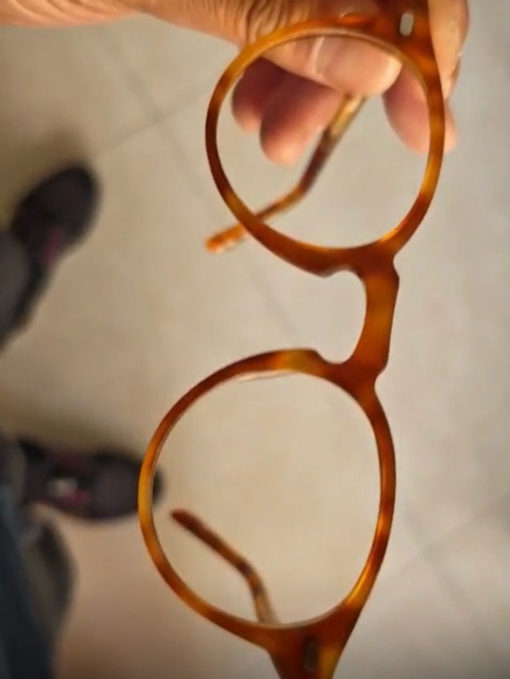 Oliver Peoples Gregory peck OV5186 light orange color size 47